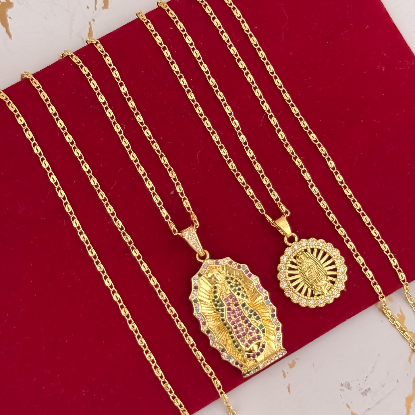 Promocion de Amor y Amistad Cadenas para Parejas de Hombre 60cm y Dama 45cm con Dije de Virgen de Guadalupe en Oro Laminado 18k con Garantia de por vida