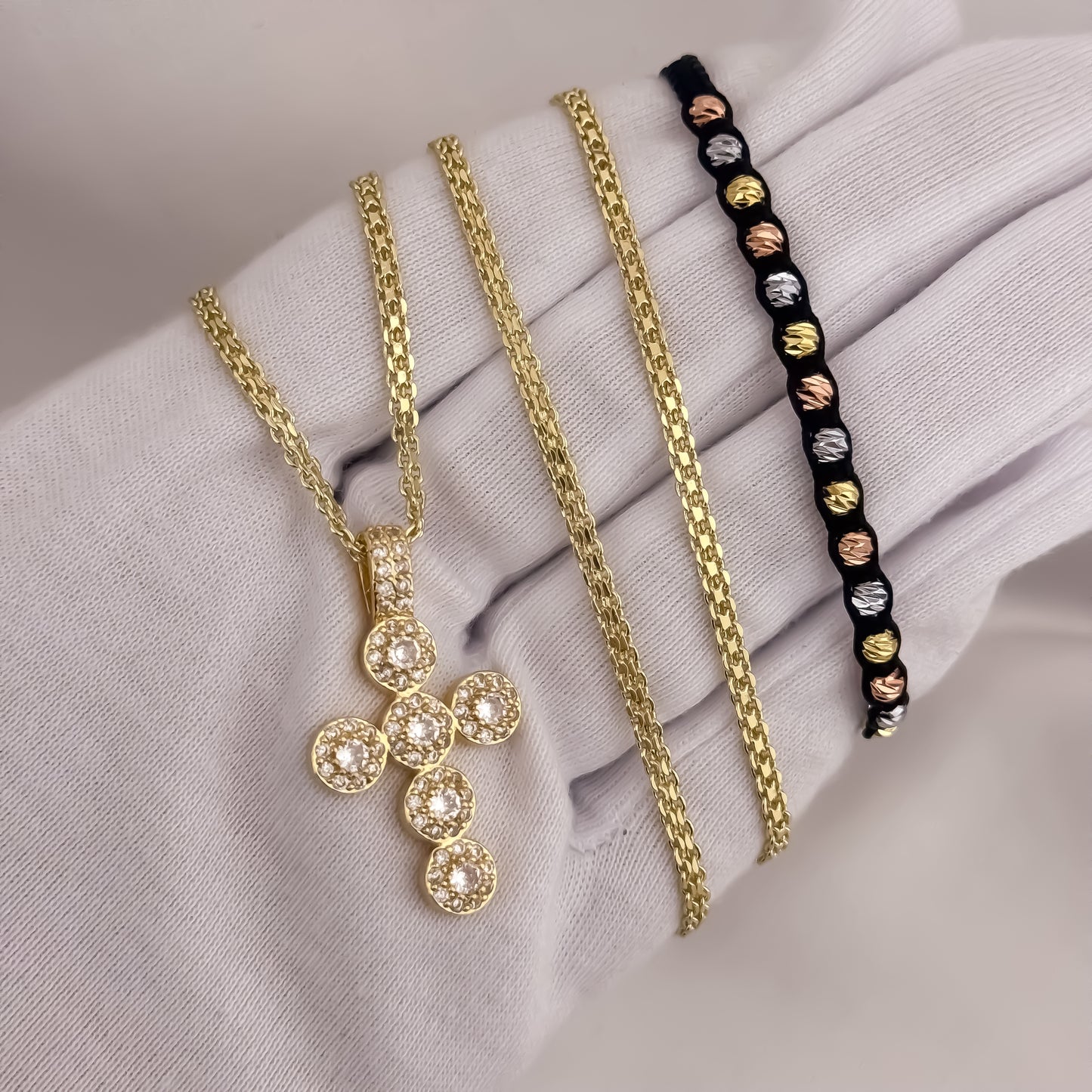 Cadena Tejido Chino de Dama de 45cm + Cruz con Micro Circones Cristales + Pulseras de 3 Oros en Balin Italiano de 4mm en Oro Laminado 18k Suizo con Garantía de por vida