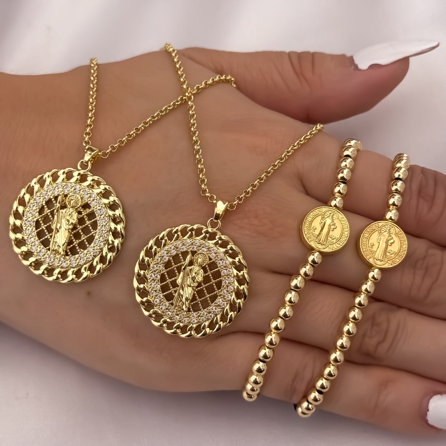 Cadenas para Parejas en Tejido Aros Cadena Hombre de 60cm + Cadena Dama + Dije de San Benito Proteccion + Pulseras de San Benito Proteccion en Parejas en Oro Laminado 18k con Garantia de por vida