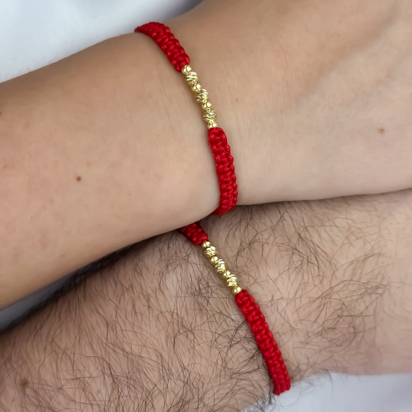 Promoción de 2 Hilos Rojos para Parejas en Balin Italiano de 4mm + Liso 4mm en Oro Laminado 18k con Garantía de por vida