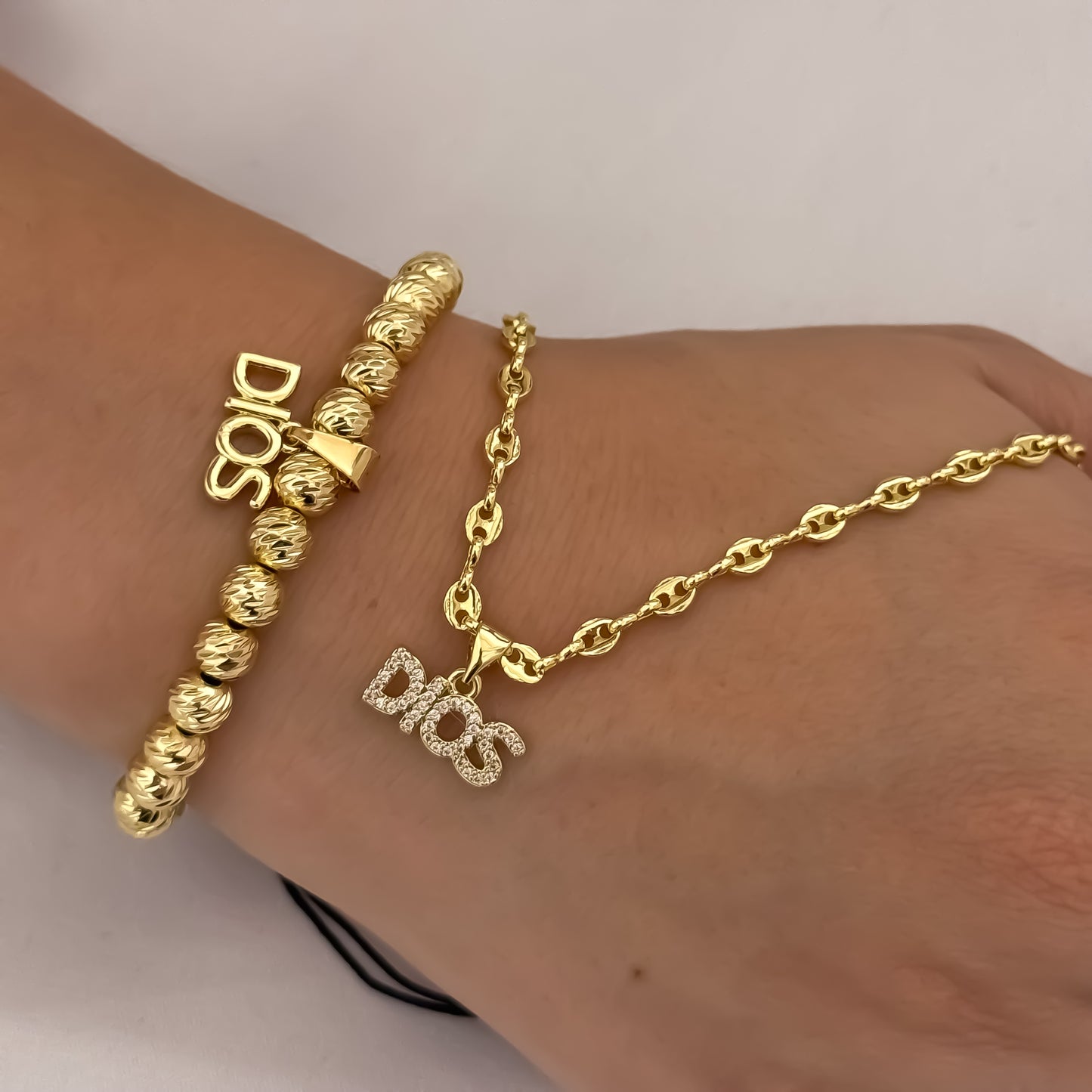 Cadena Tejido Gucci de Dama de 45cm de 3mm + Dije de Dios + Pulseras Balin Italiano con Dije de Dios en Oro Laminado 18k con Garantía de por vida