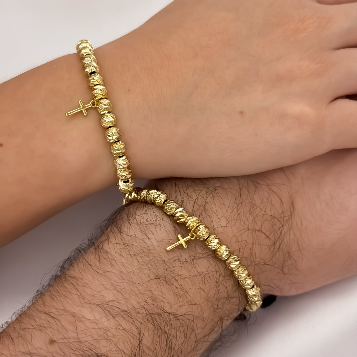 Pulseras para Parejas en Balin Italino de 6mm con Dije de Cruz en Oro Laminado 18k con Garantía de por vida
