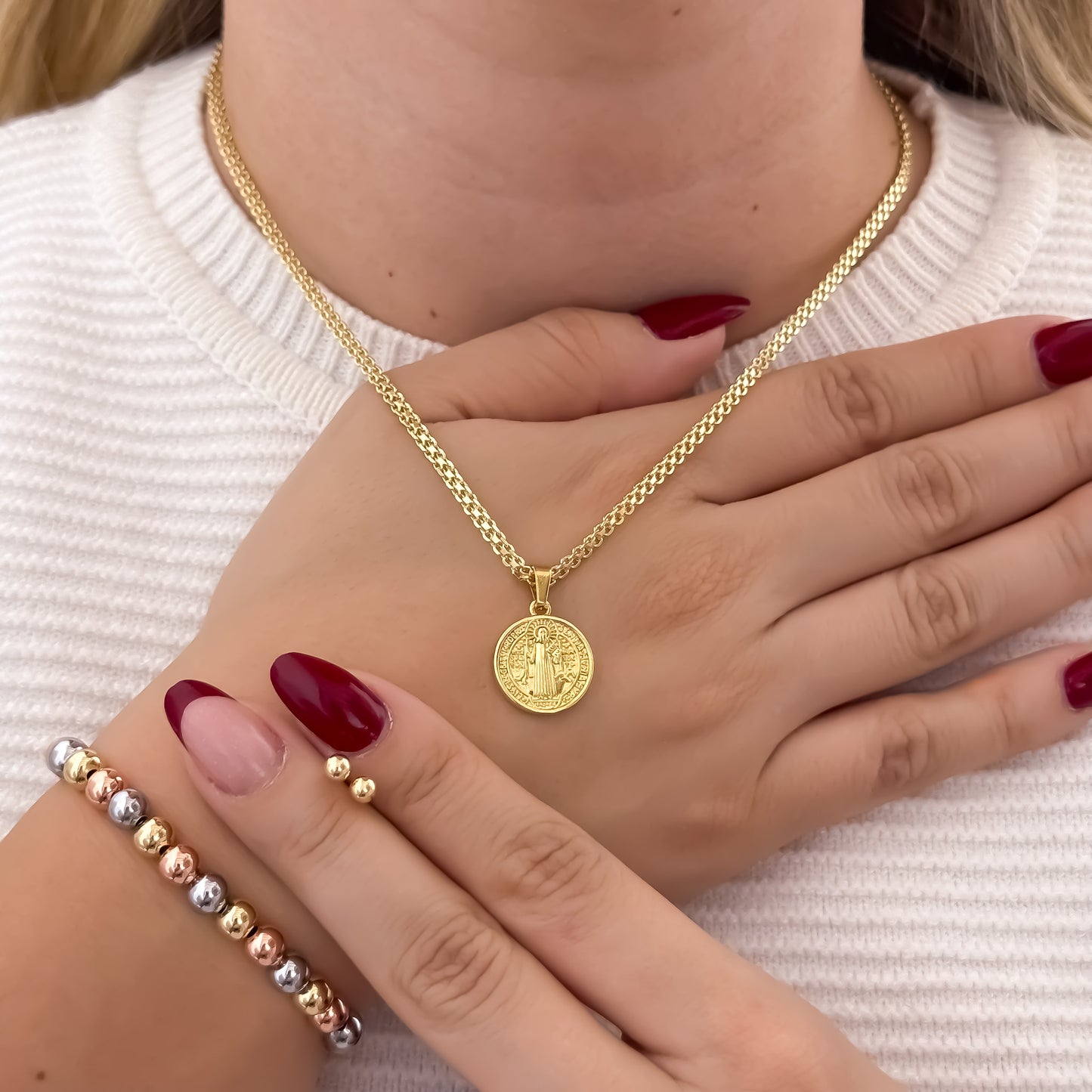 Cadena Tejido Chino de Dama de 45cm de 3mm + San Benito + Topo balin de 4mm + Pulsera de 3 Oros en Balin Liso de 6mm en Oro Laminado 18k con Garantia de por vida