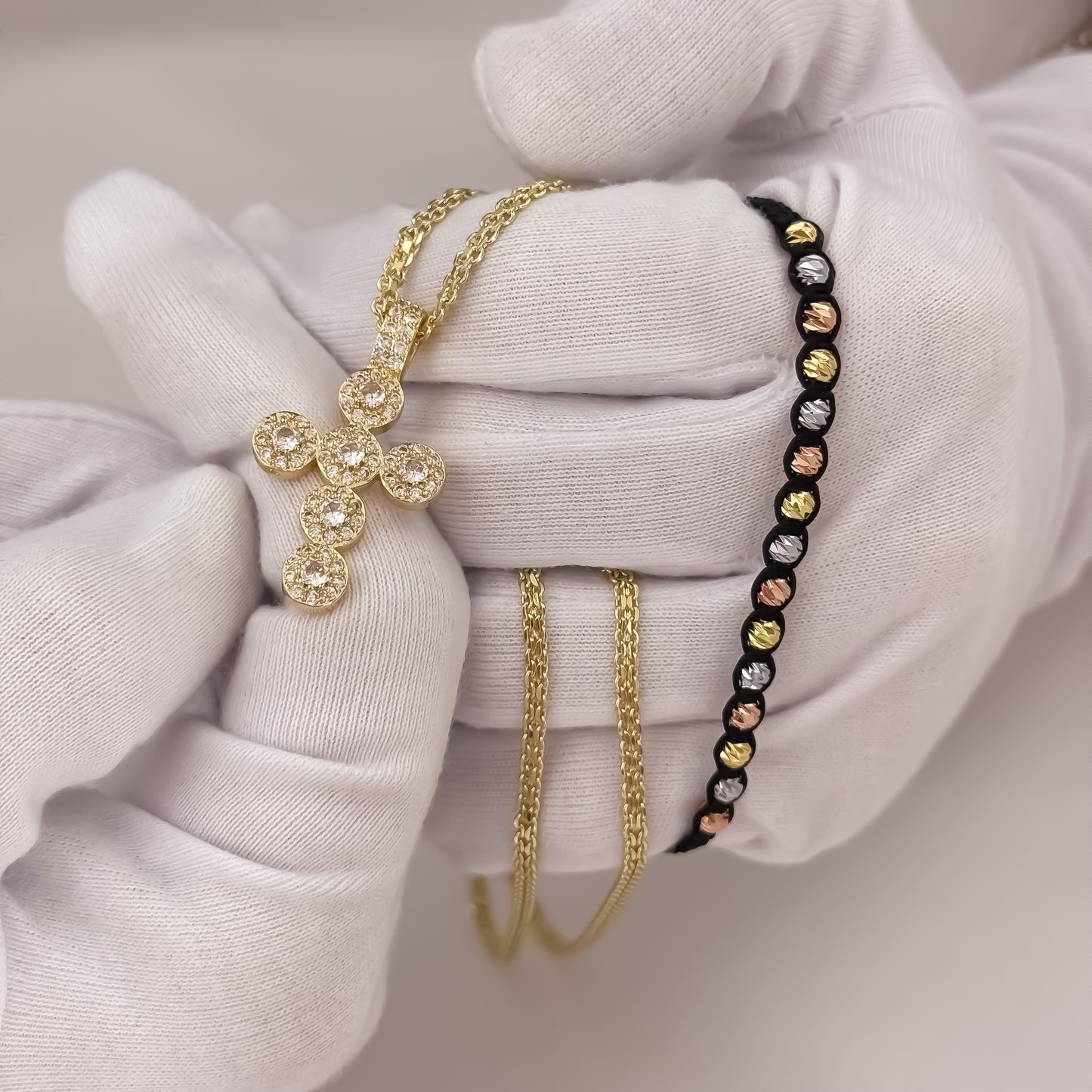 Cadena Tejido Chino de Dama de 45cm + Cruz con Micro Circones Cristales + Pulseras de 3 Oros en Balin Italiano de 4mm en Oro Laminado 18k Suizo con Garantía de por vida