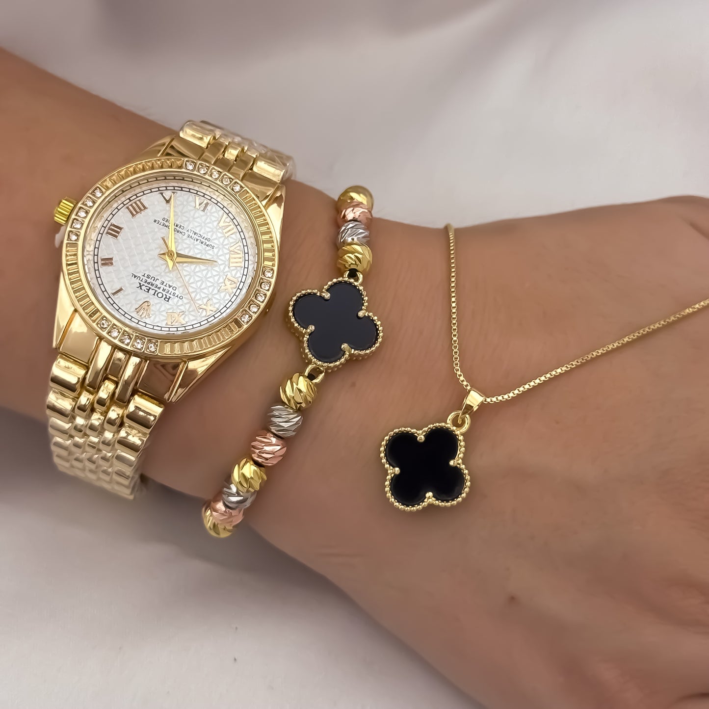 Cadena Tejido Veneciano de 45cm de 2mm + Van Cleef Negro + Pulseras de 3 Oros con  Herraje Van Cleef + Reloj Rolex de Dama en Oro Laminado 18k con Garantia de por vida