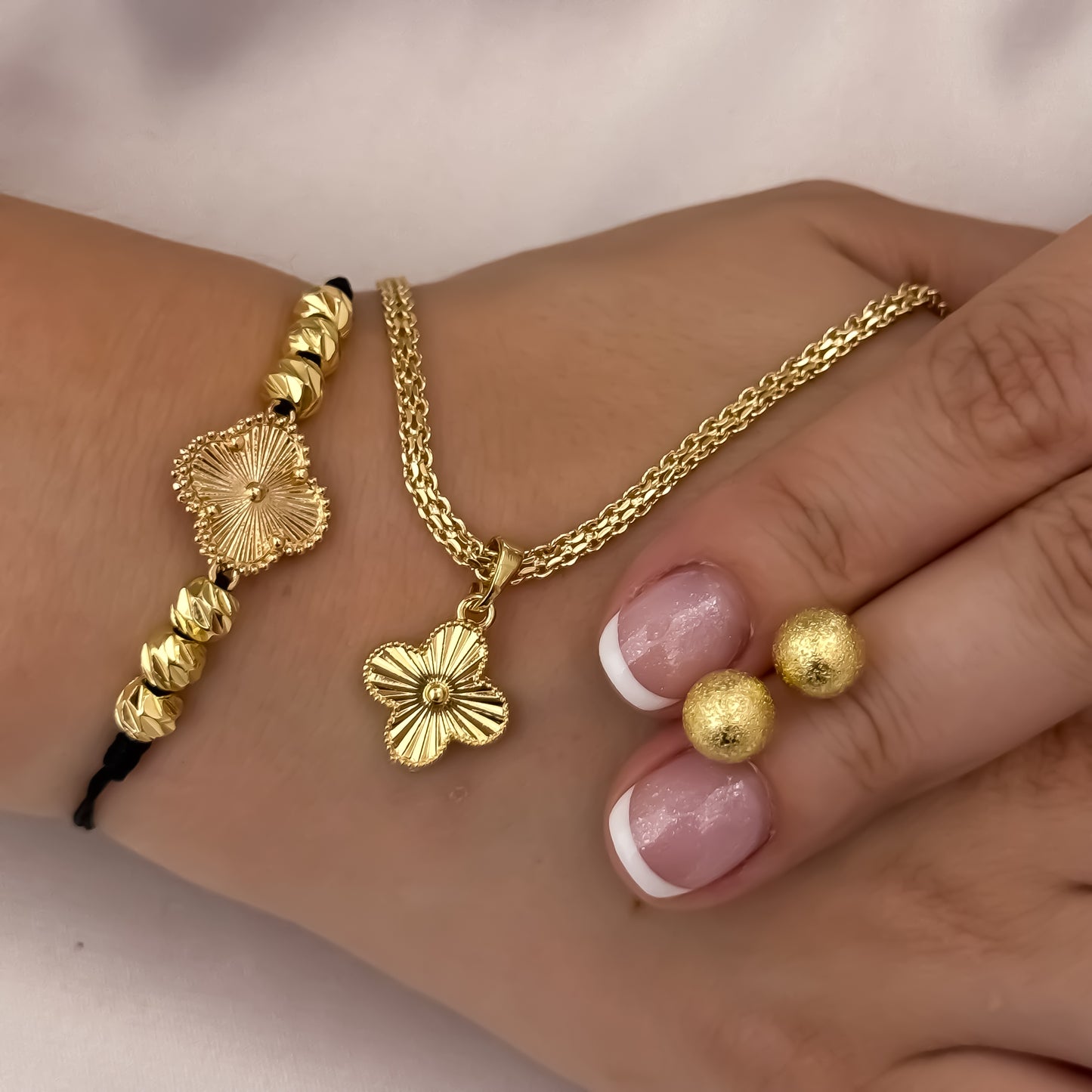 Cadena Tejido Chino de 45cm de 3mm + Dije Van Cleef  + Pulsera Van Cleef + Topo Balin Diamantado de 6mm en Oro Laminado 18k con Garantia de por vida