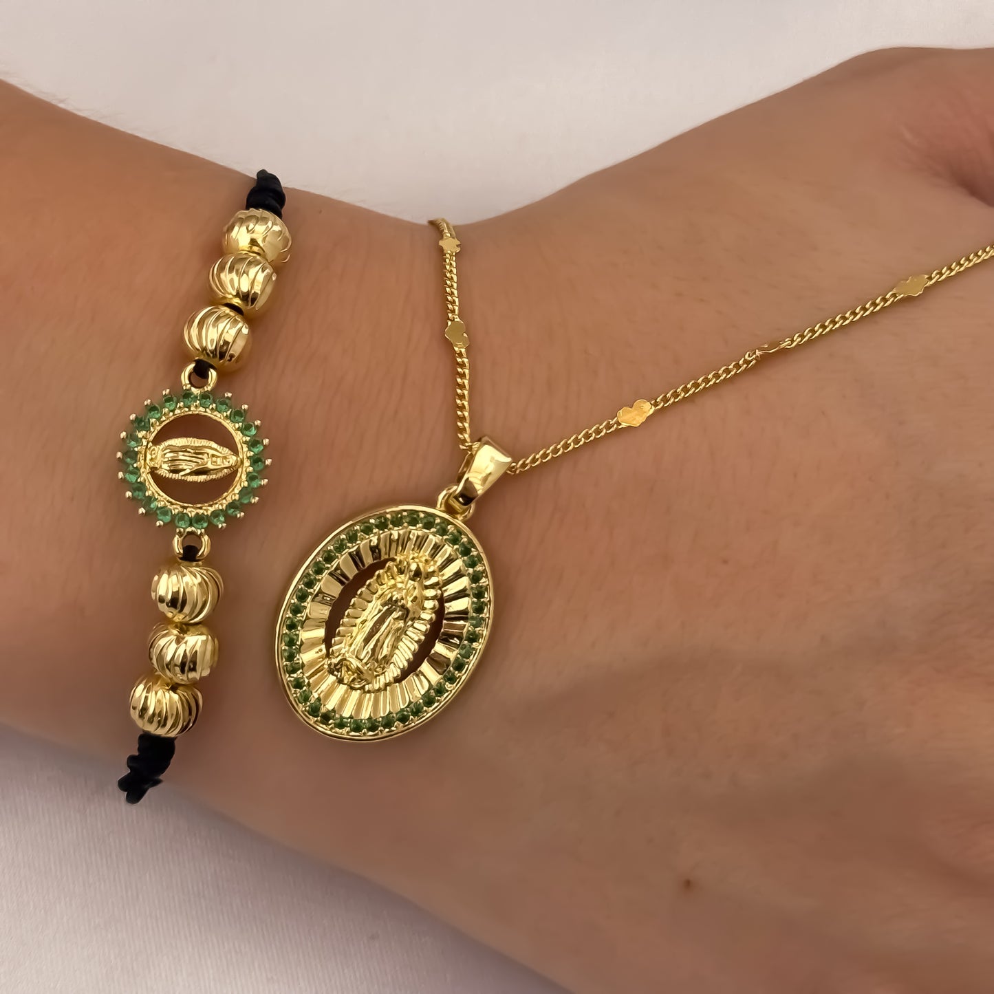 Cadena Tejido Corazon + Virgen de Guadalupe Verde Esmeralda + Pulsera Balin Italiano de 6mm con Virgen de Guadalupe en Oro Laminado 18k con Garantia de por vida