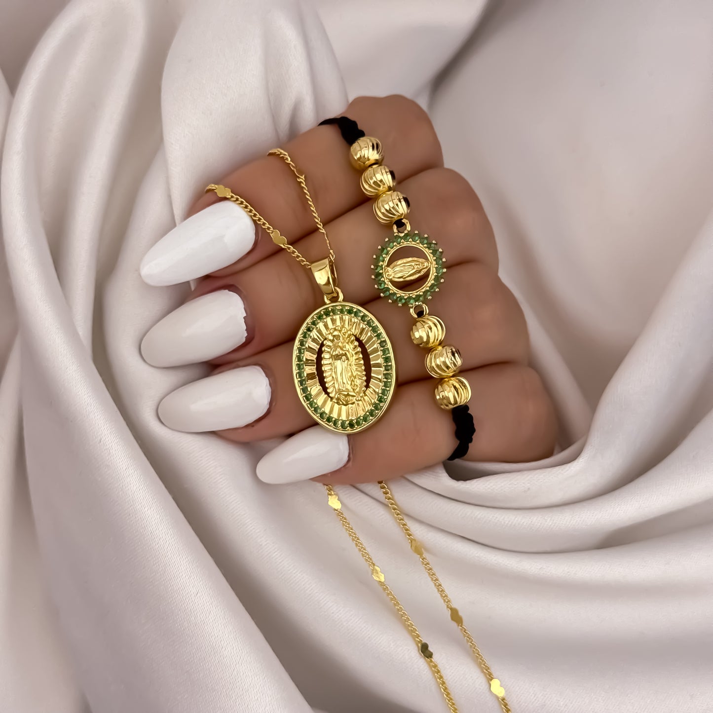Cadena Tejido Corazon + Virgen de Guadalupe Verde Esmeralda + Pulsera Balin Italiano de 6mm con Virgen de Guadalupe en Oro Laminado 18k con Garantia de por vida