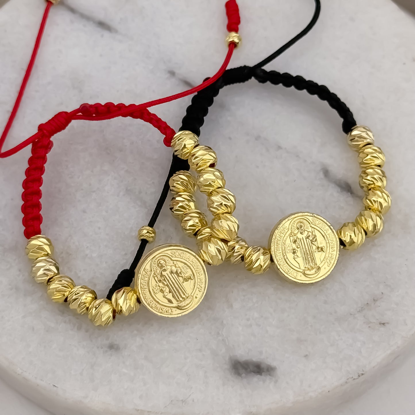 Promoción de 2 Hilos Rojos de San Benito Protección en Balin Italiano de 6mm en Oro laminado 18k con Garantia de por vida