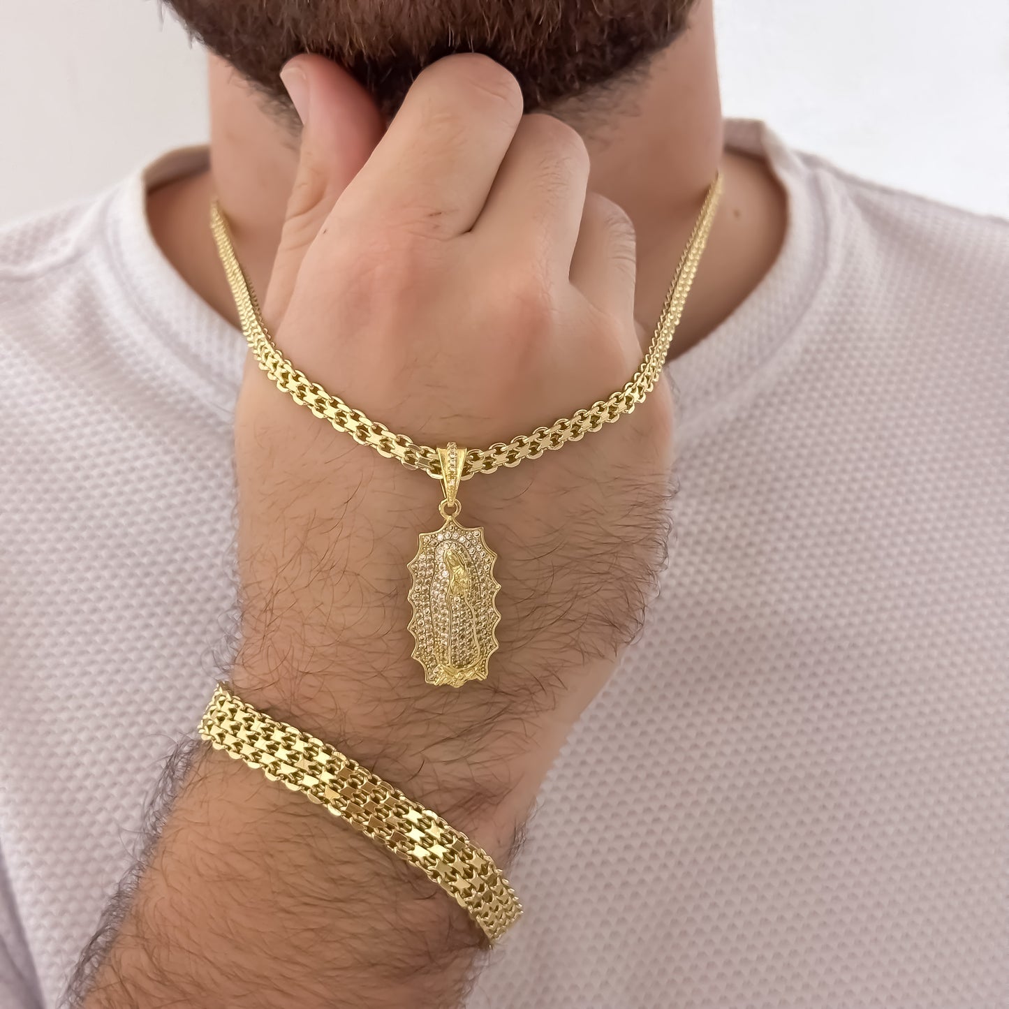 Cadena Tejido Chino Grueso de 60cm de 4mm + Virgen de Guadalupe con Micro Circones  Cristales + Pulsera Gruesa China de 20cm de 10mm de Grosor en Oro Laminado 18k con Garantia de por vida