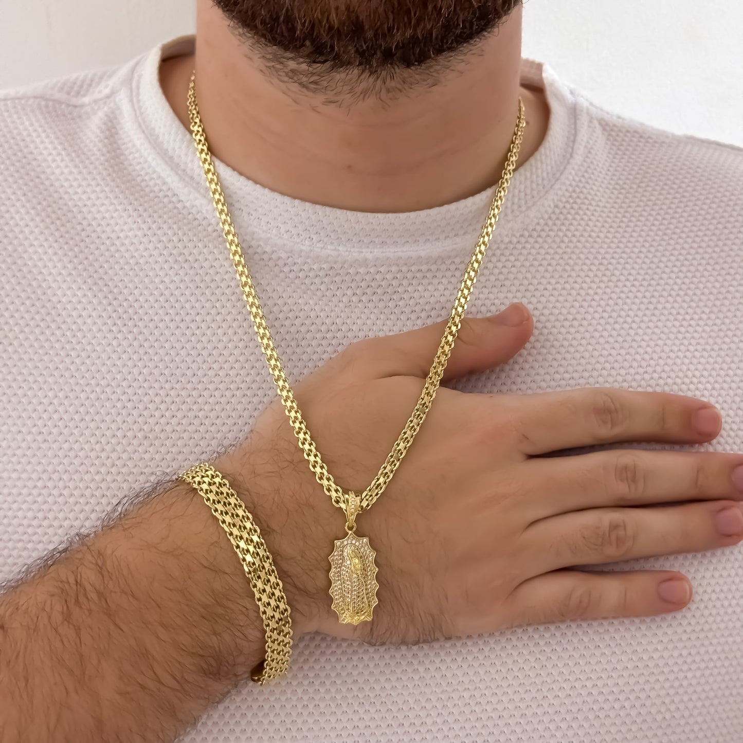 Cadena Tejido Chino Grueso de 60cm de 4mm + Virgen de Guadalupe con Micro Circones  Cristales + Pulsera Gruesa China de 20cm de 10mm de Grosor en Oro Laminado 18k con Garantia de por vida